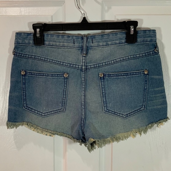 Free People Sailaway Cut Off Boho Distressed Jean Shorts Size 29 - Picture 4 of 8